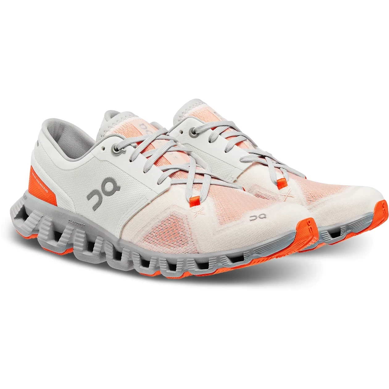 On Running On Cloud X 3 Damen Hardloopschoenen - Ivory & Alloy 1 On Running On Cloud X 3 Damen Hardloopschoenen - Ivory & Alloy