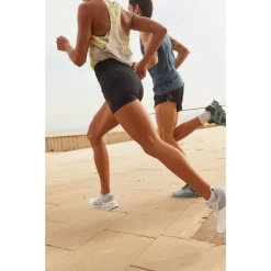 On Running On Cloudrunner Dames Hardloopschoenen - White & Frost 21 On Running On Cloudrunner Dames Hardloopschoenen - White & Frost -On Running on cloudrunner women running shoes frost aloe 7 1242027