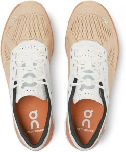 Hardloopschoen On Running Cloudboom Savannah/White 8 Hardloopschoen On Running Cloudboom Savannah/White -On Running on running cloudboom savannah white 326304 37 99598 960