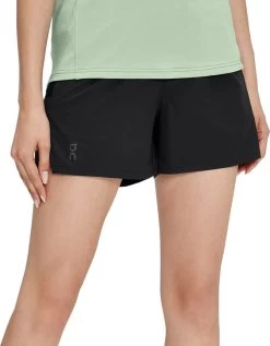 Korte Broeken On Running Essential Shorts